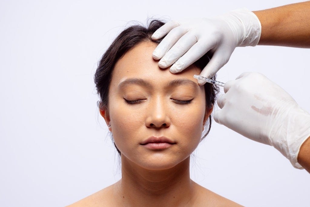 Cuidados pós-botox e reposição de colágeno.